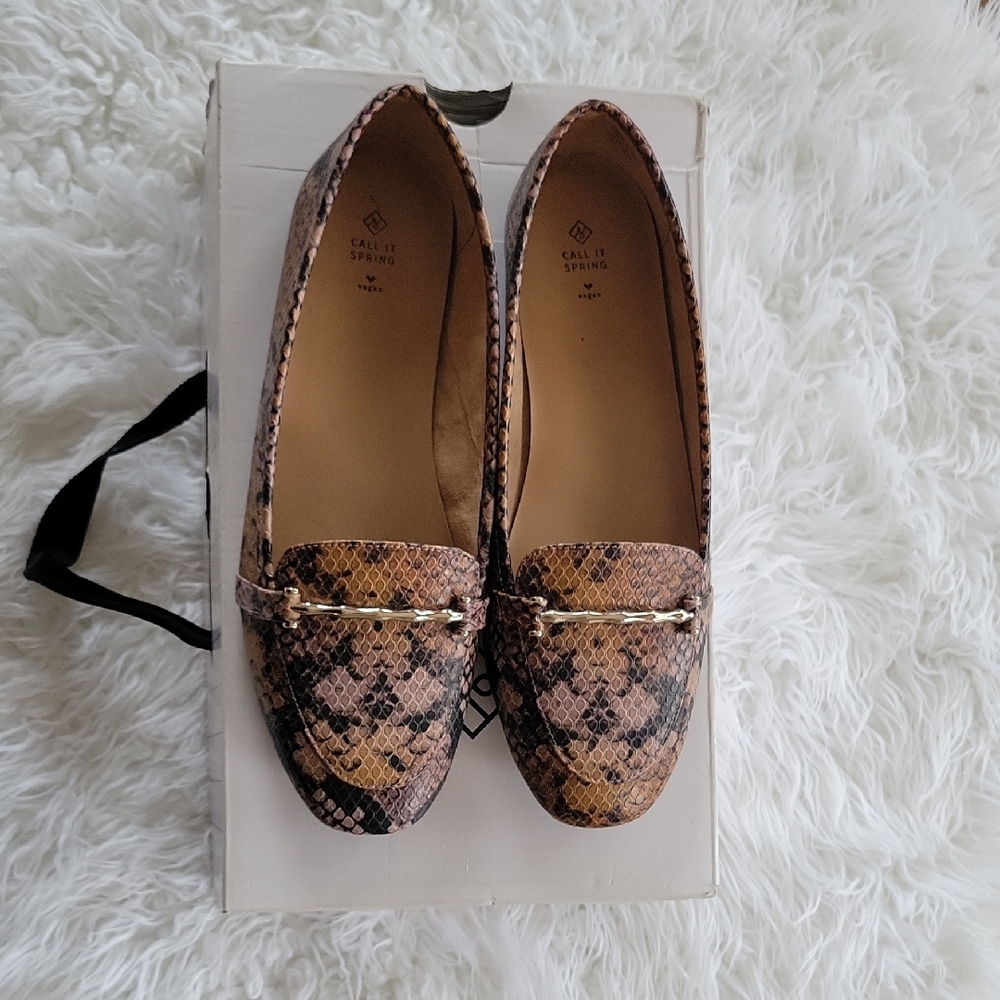 Call It Spring Women's Tan and Black Snake Print Loafers
